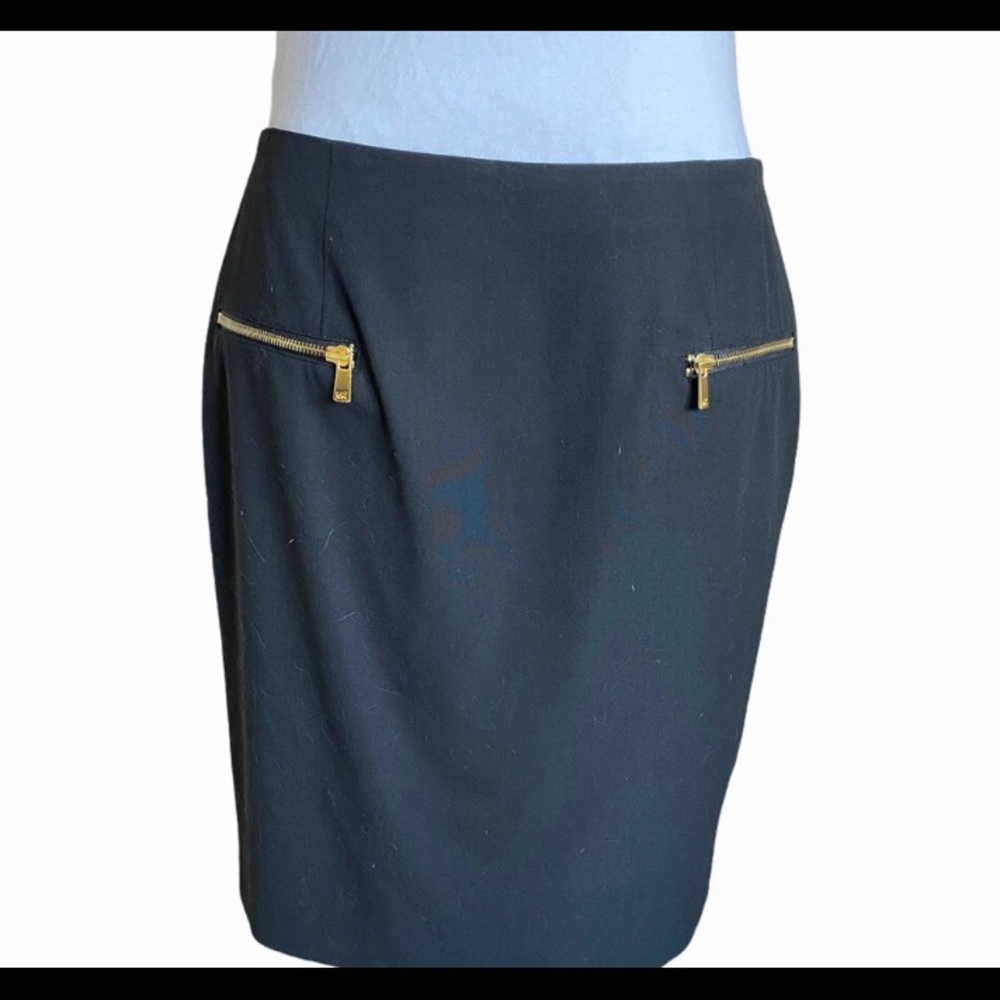 Michael Kors Black Stretch Skirt Gold Zippers very flattering to figure size 4